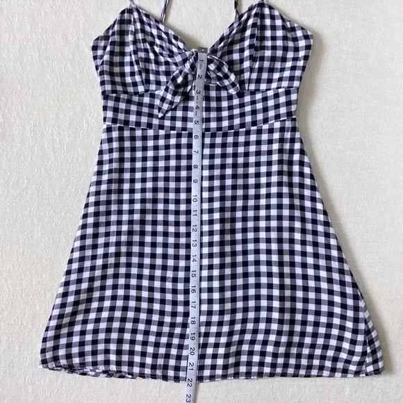 Lulu’s St. Helena Black and White Gingham Tie Front Dress Women’s Small Mini - Picture 14 of 15